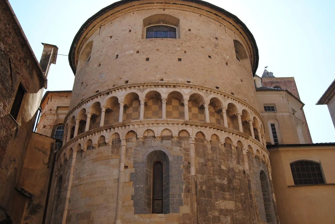 Senzafissadimora Bed & Breakfast Albenga 0*,