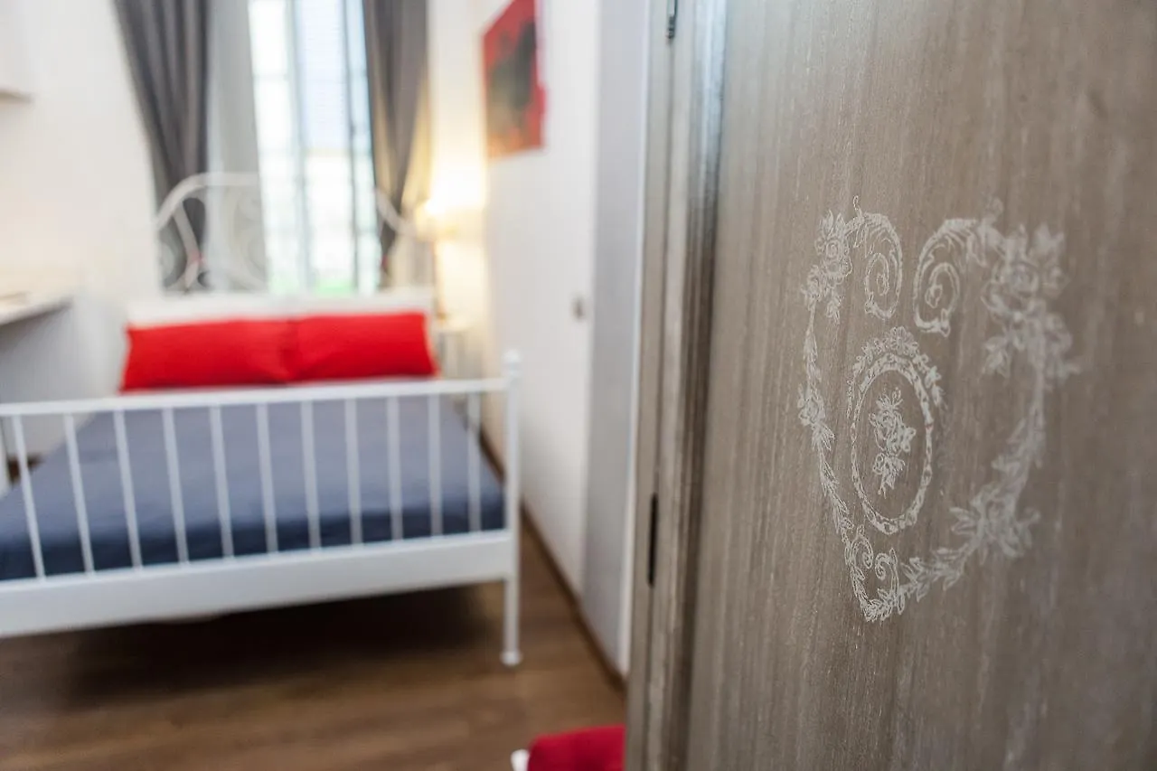 Senzafissadimora Bed & Breakfast Albenga