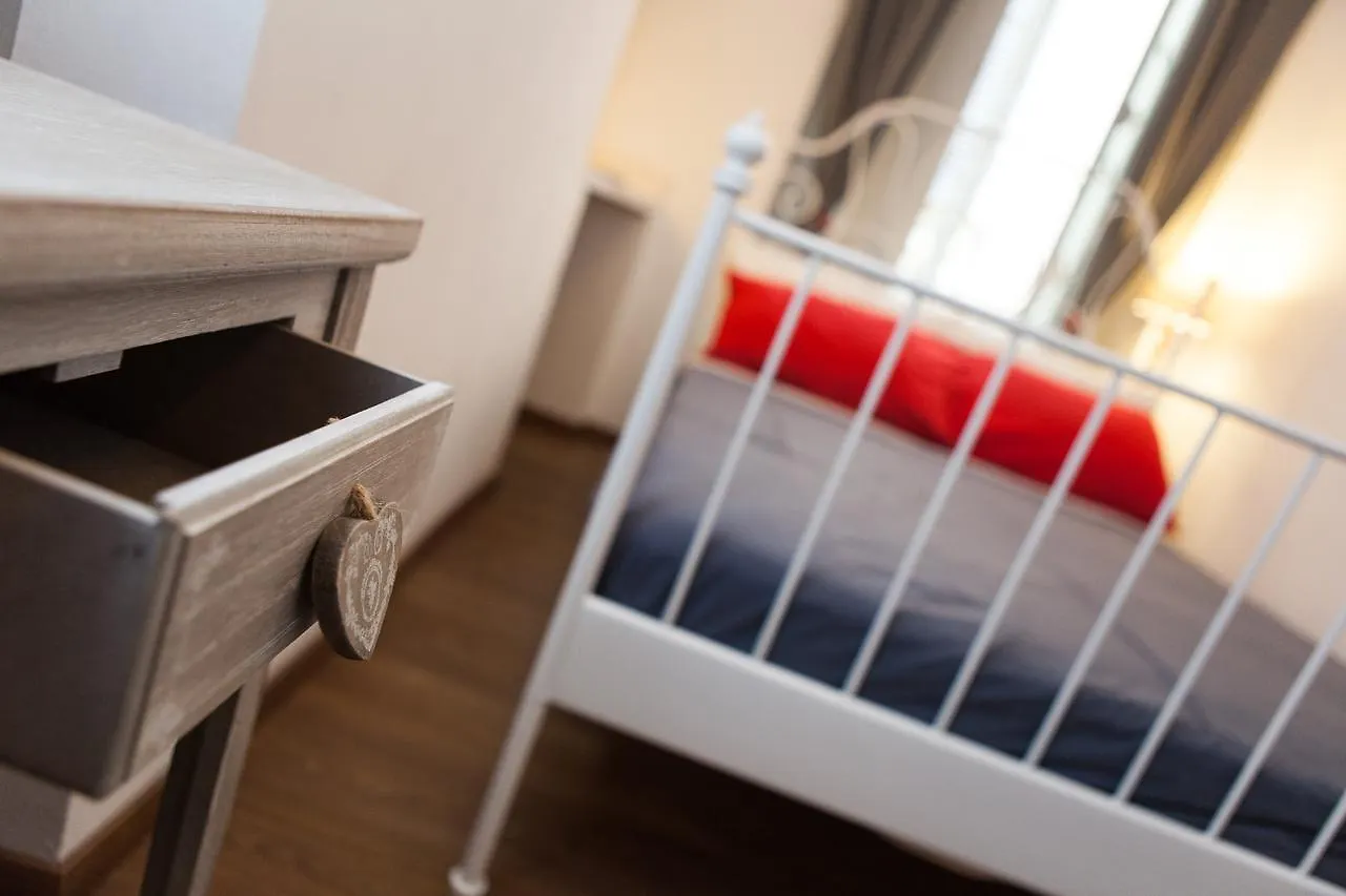 Senzafissadimora Bed & Breakfast Albenga Italy
