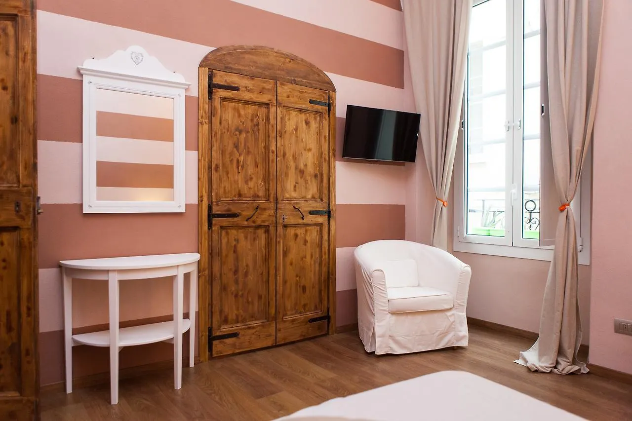 Senzafissadimora Bed & Breakfast Albenga